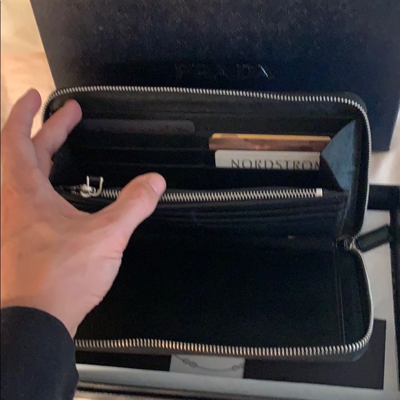 Prada Saffiano zip wallet - Picture 3 of 3